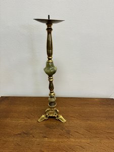 Mosazný svícen s mramorem