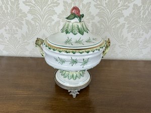 Malovaná italská mísa s víkem