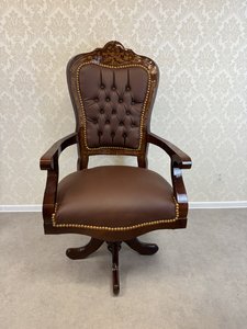 Otočné křeslo s intarzií, s čalouněním eko kůže