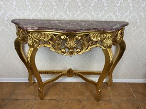 Luxusní konzolový stolek s mramorovou deskou