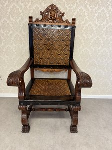 Španělské křeslo s tepanou kůží