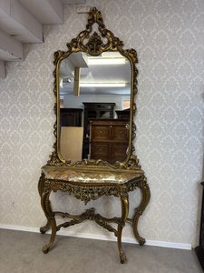 Konzolový stolek se zrcadlem