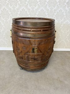 Sudový bar na kolečkách s mosazným kováním