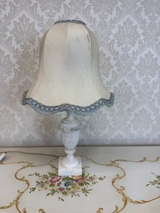 Lampa stolní s mramorovým podstavcem a  textilním stínidlem