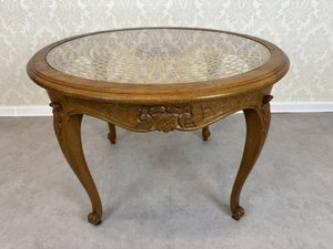 Konferenční stolek  se skleněnou deskou a ratanovým výpletem