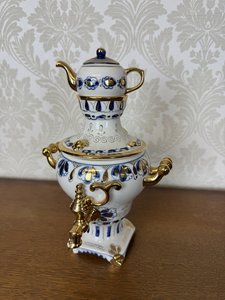 Porcelánový samovar s ruční malbou a zlacením - dekorace